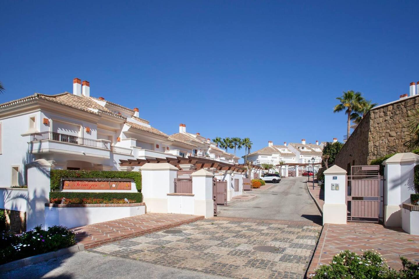 Mediterranean Townhouse Calagolf *