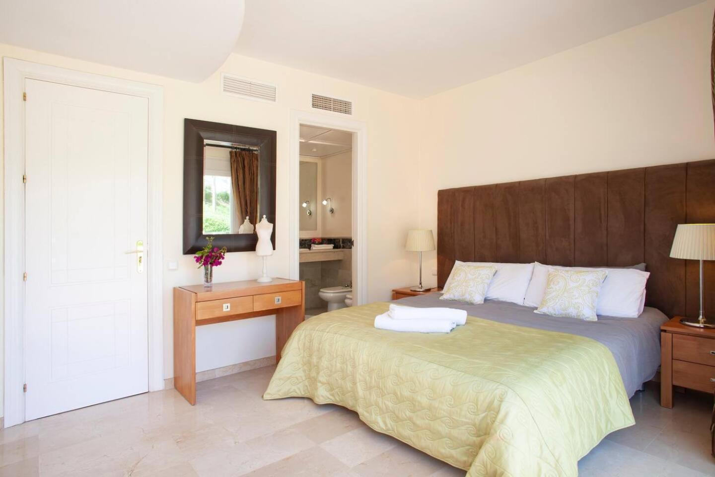 Mediterranean Townhouse Calagolf *